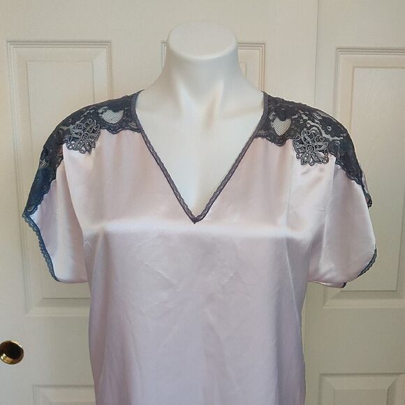 Vintage Val Mode Lingerie V-neck satin lace nightie sz S - Picture 3 of 8